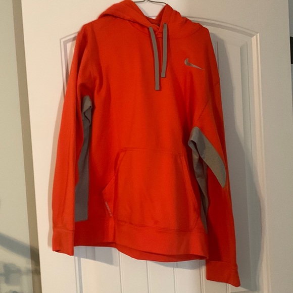Nike Therma Fit Hoodie. Medium. Very comfortable! - Picture 1 of 3